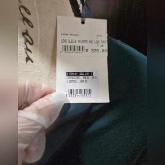 Sold Out Frette Luxury 2025  NEW 2- Piece Green Pyjamas Top/Pants SILK/Cotton! - Picture 8 of 14